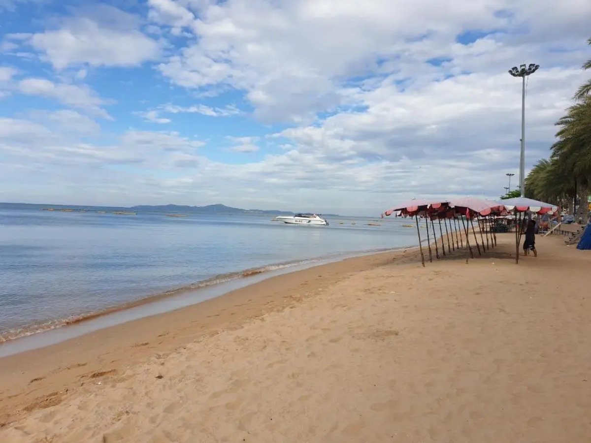 Serenity Condo Wongamat by Patsamon