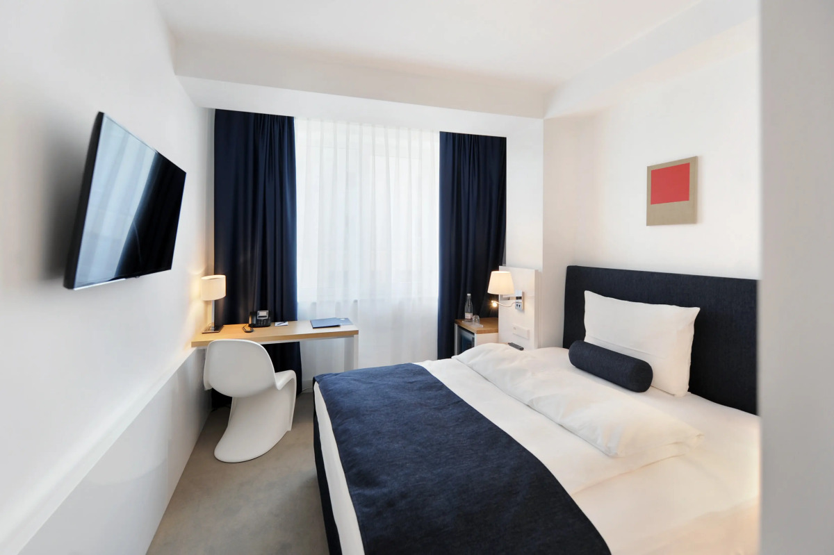 Bayer 89 Vi Vadi Hotel