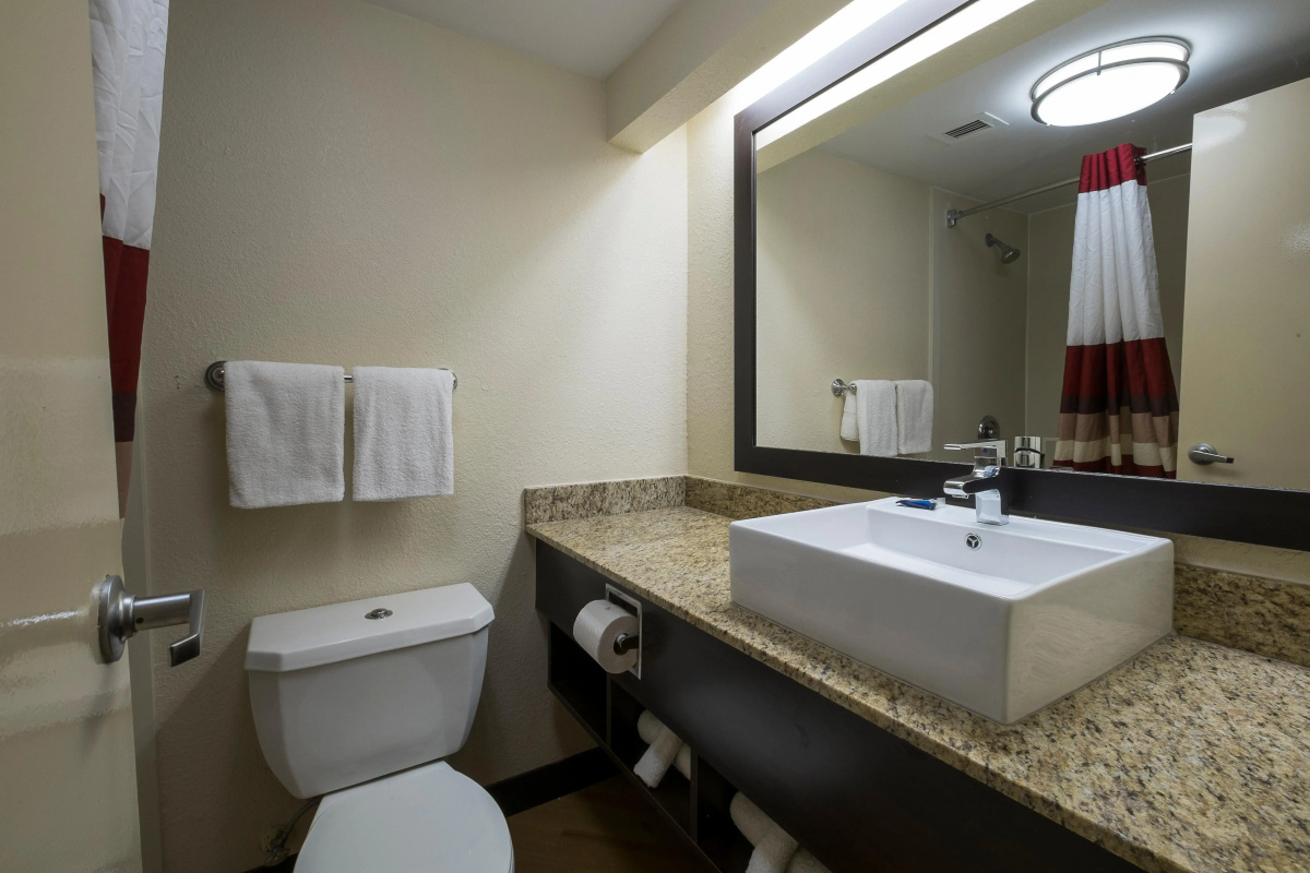 Red Roof Inn PLUS+ Houston - Energy Corridor
