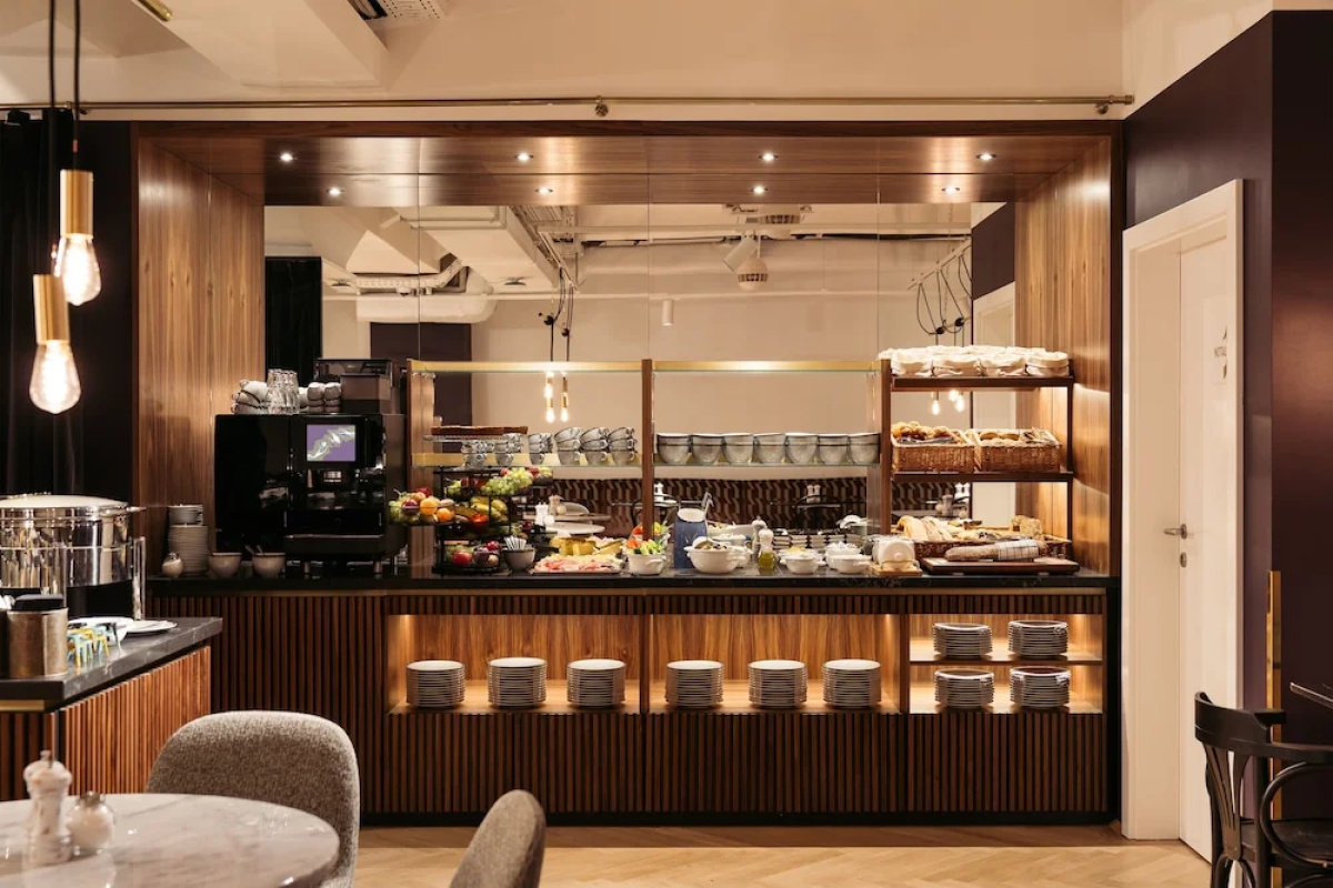 Hotel Schani Salon