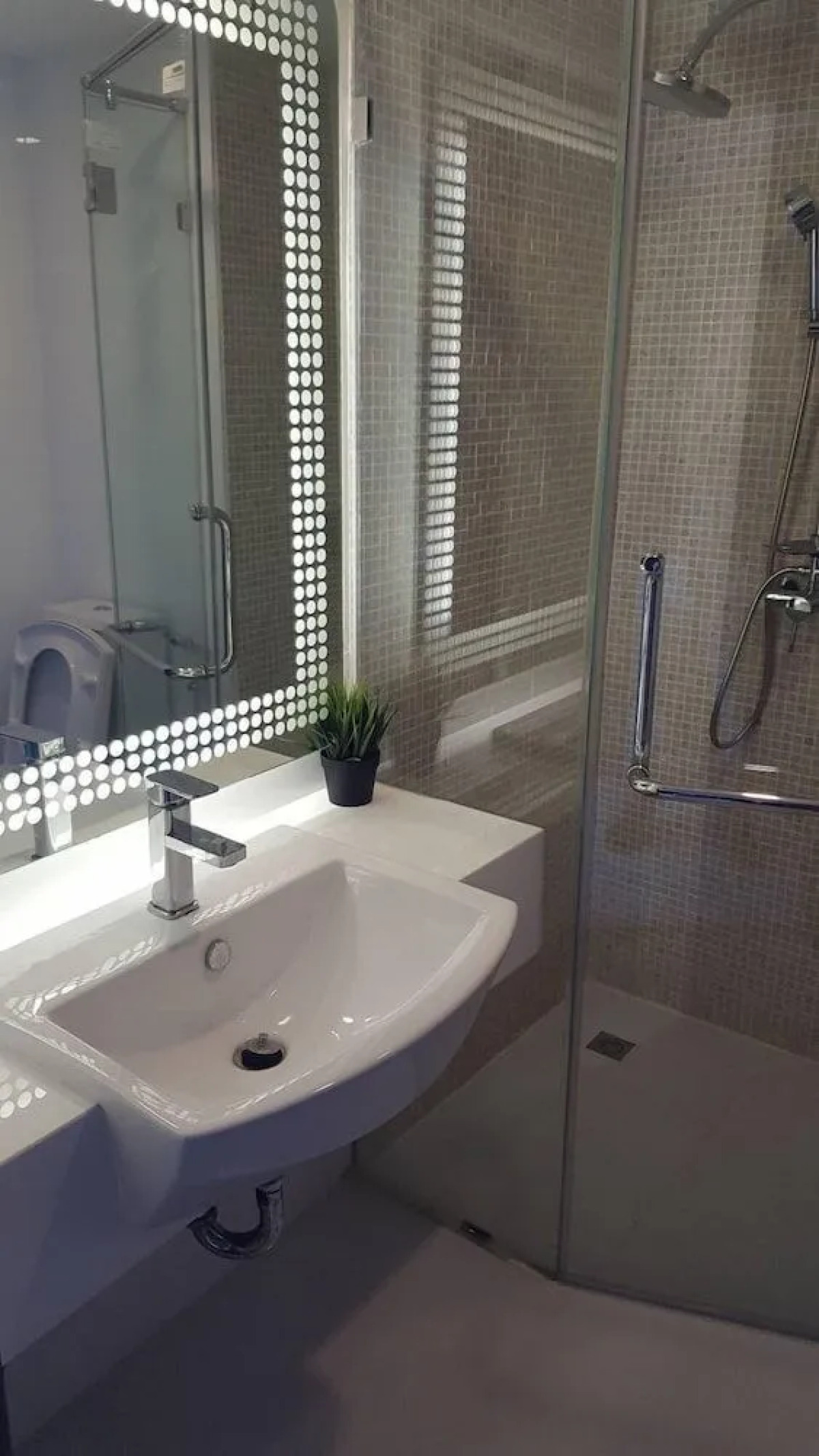 Serenity Condo Wongamat by Patsamon