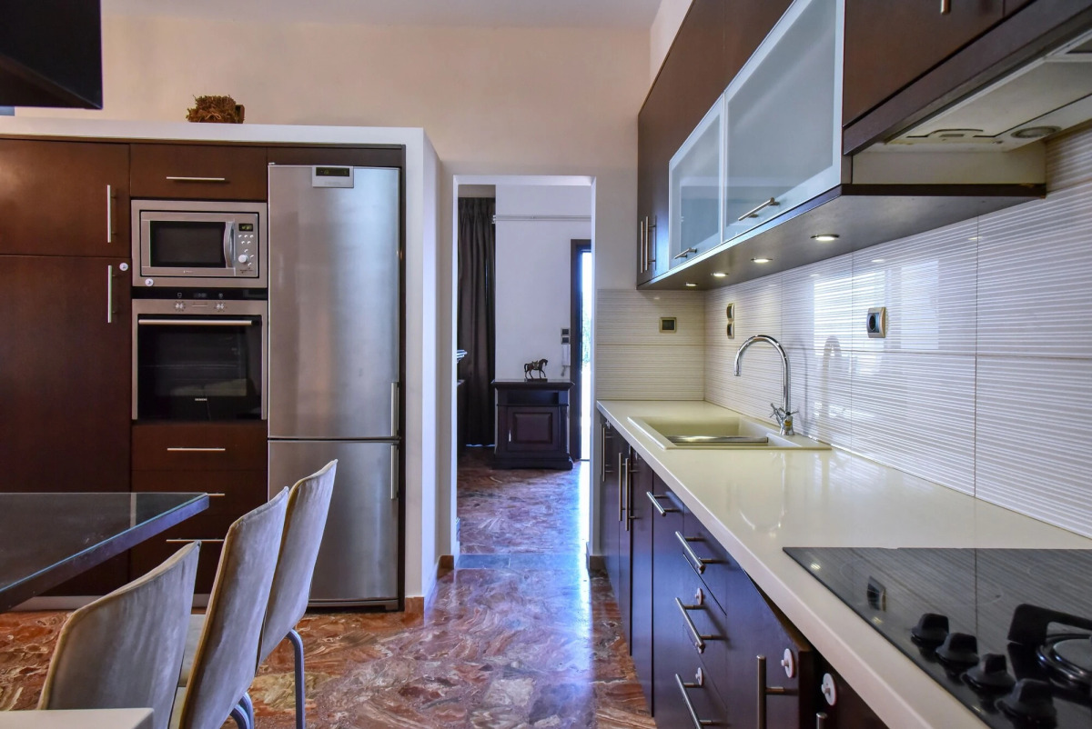 Iraklis Studios & Apartments