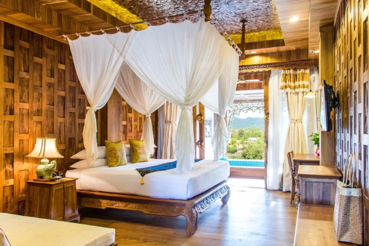 Курортный отель Santhiya Tree Koh Chang Resort