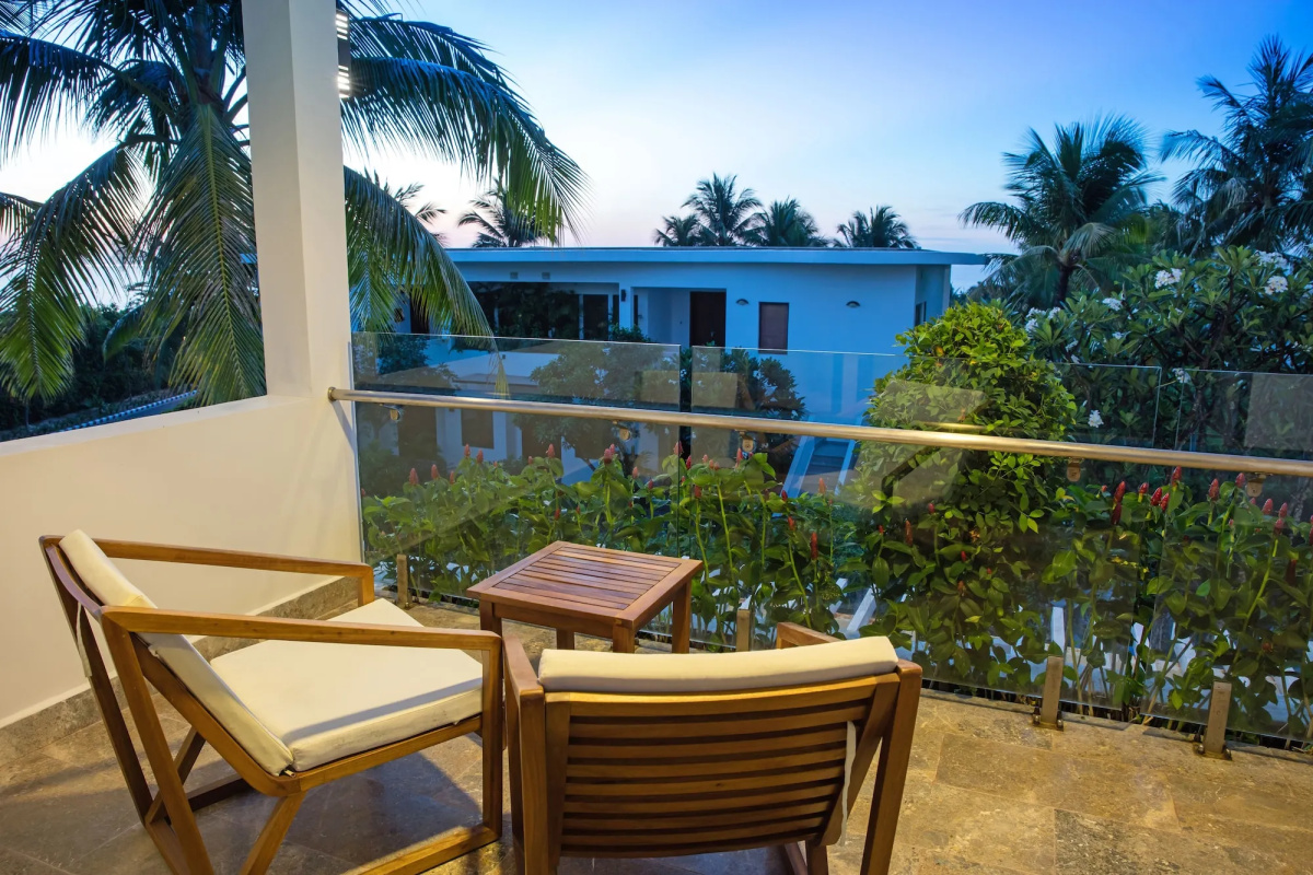 Cam Ranh Riviera Beach Resort & Spa