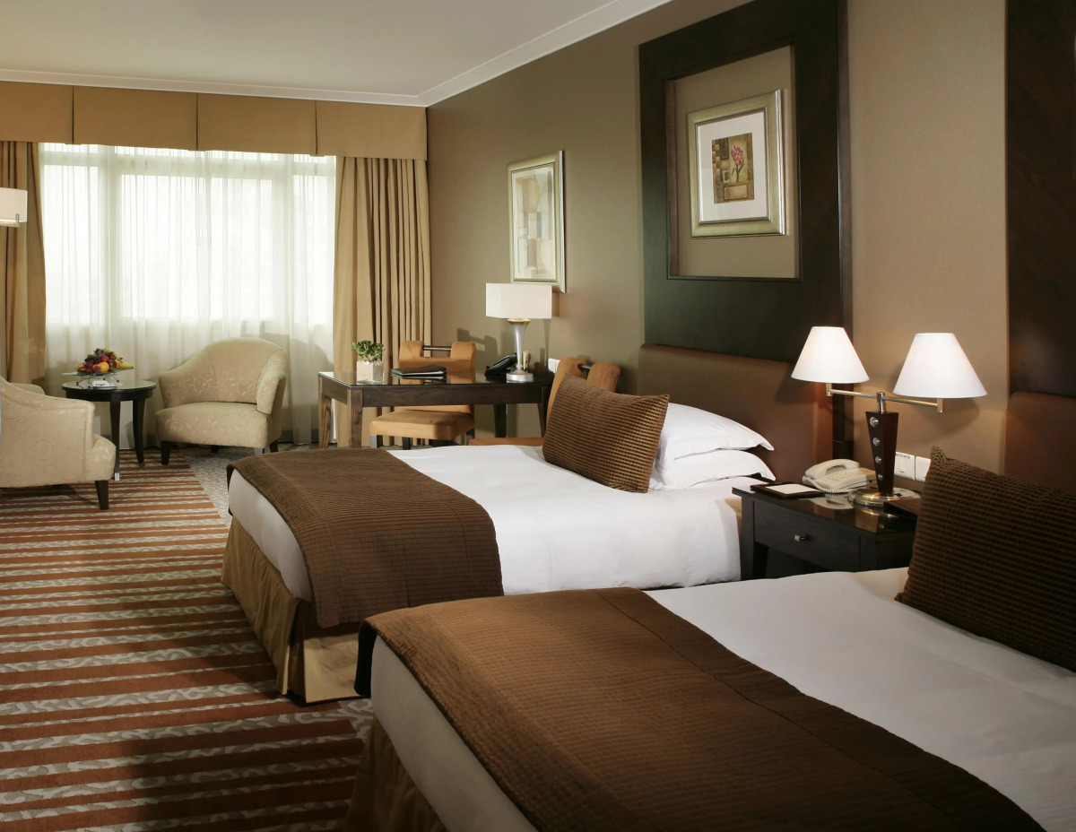 Отель Swissotel Al Murooj Dubai