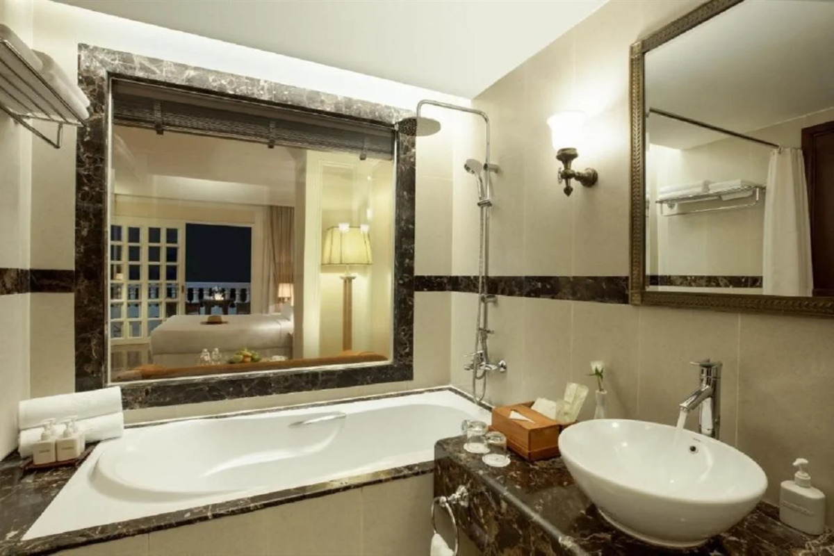 Sunrise Nha Trang Beach Hotel & Spa