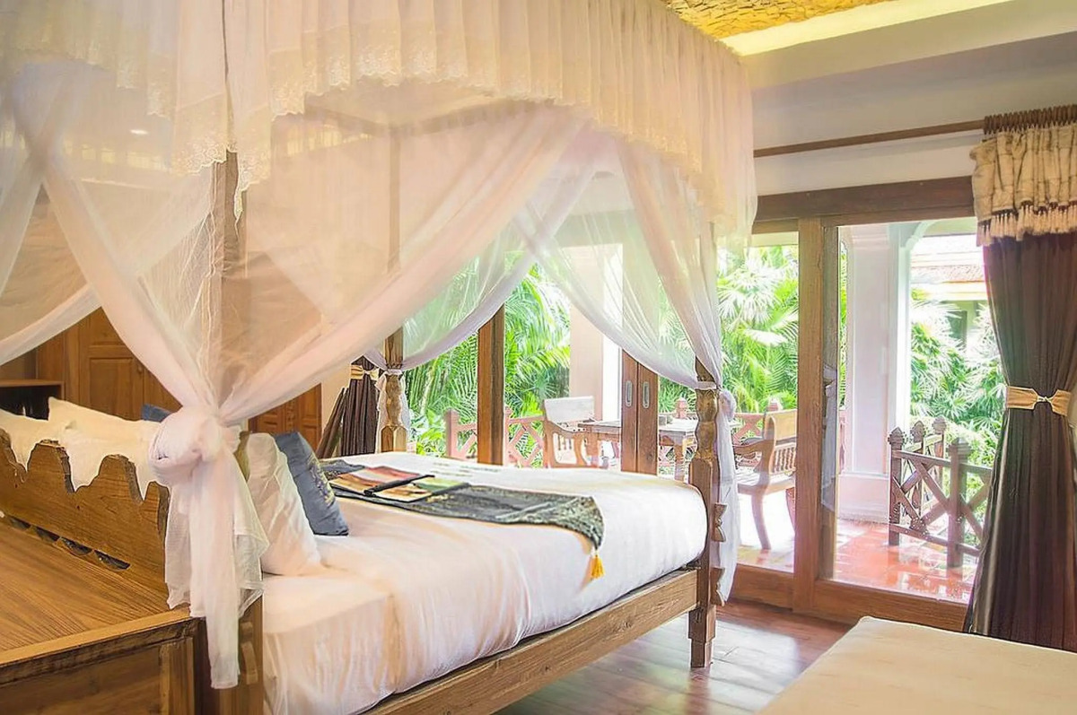 Курортный отель Santhiya Tree Koh Chang Resort