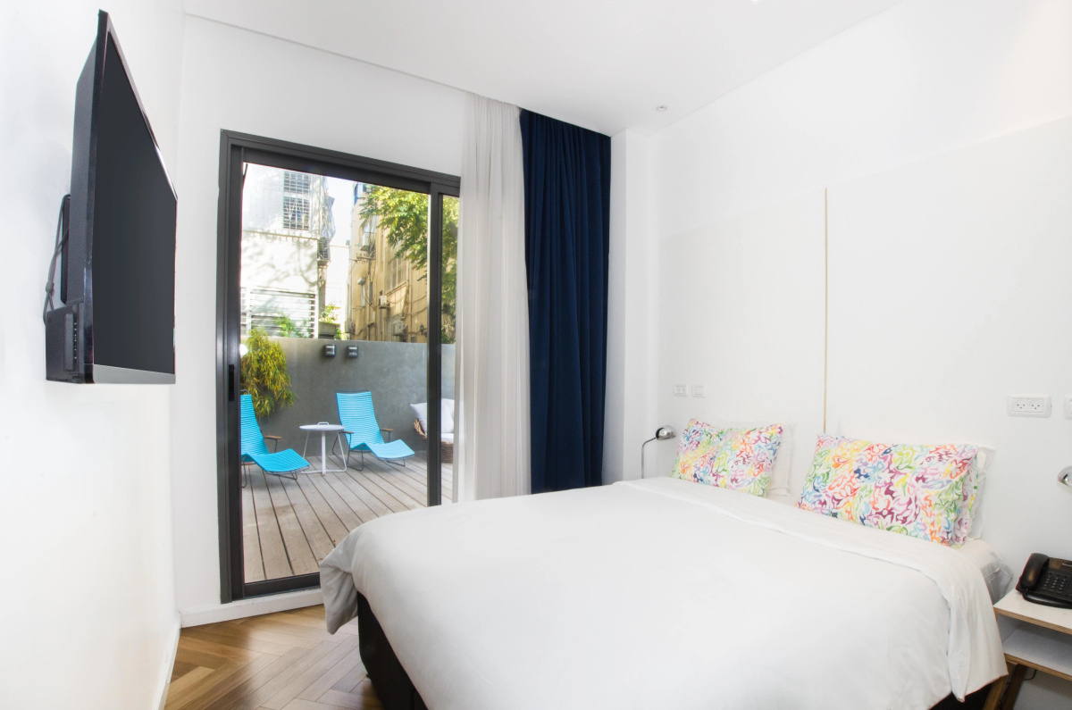 Sea Side by Zvieli Hotels