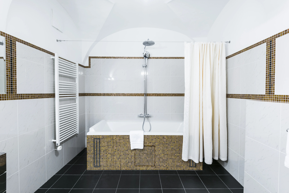 Golden Well Hotel