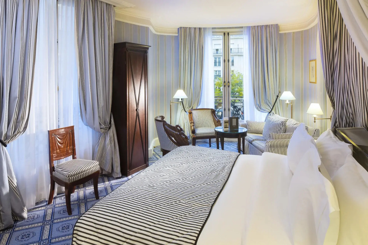 Le Dokhan’s Paris Arc de Triomphe, a Tribute Portfolio Hotel