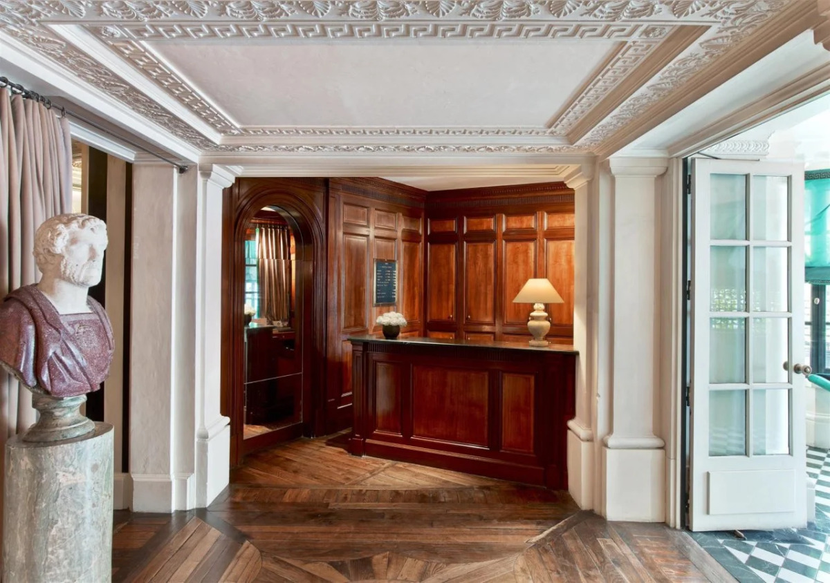 Le Dokhan’s Paris Arc de Triomphe, a Tribute Portfolio Hotel