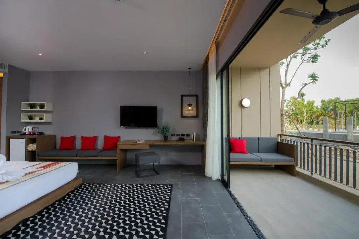 The Gallery Hotel Nai Harn