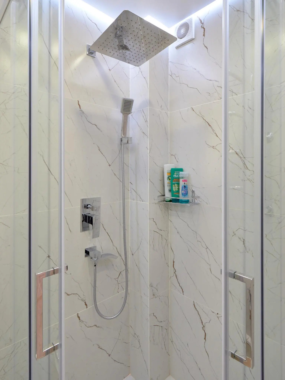 Апартаменты на улице Декабристов 36 корпус 1 (73/1)