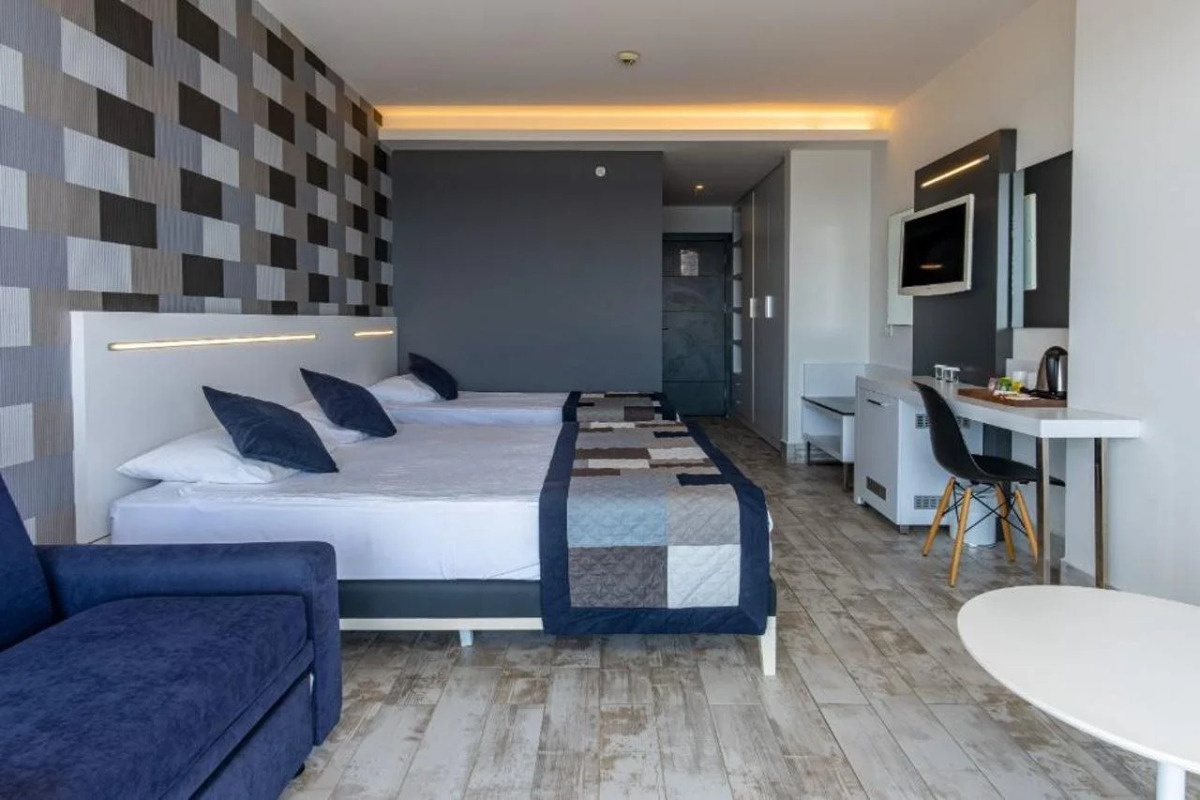 White City Beach - Adults Only