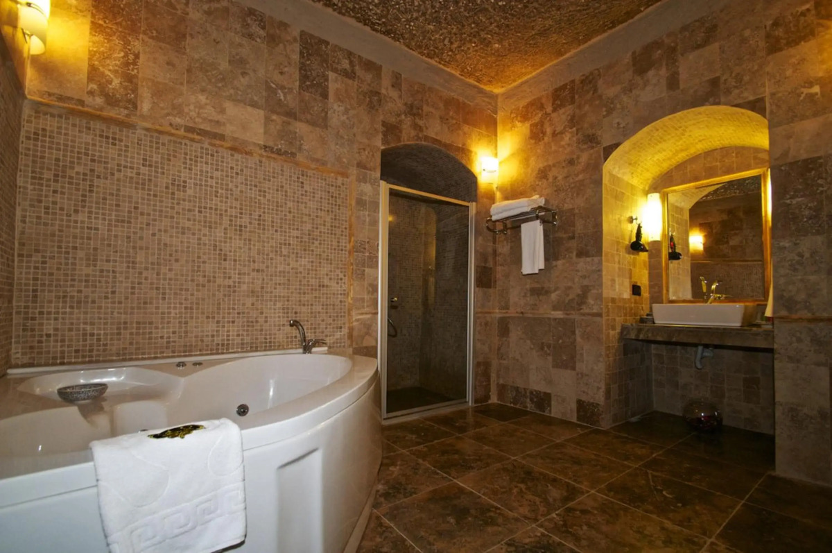 Grand Cave Suites