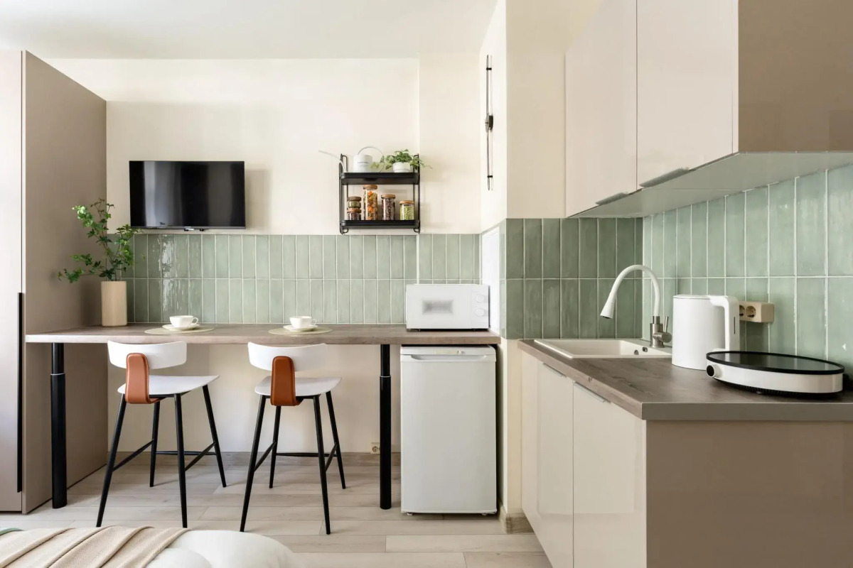 Апартаменты на проспекте 40 лет Октября 12/10