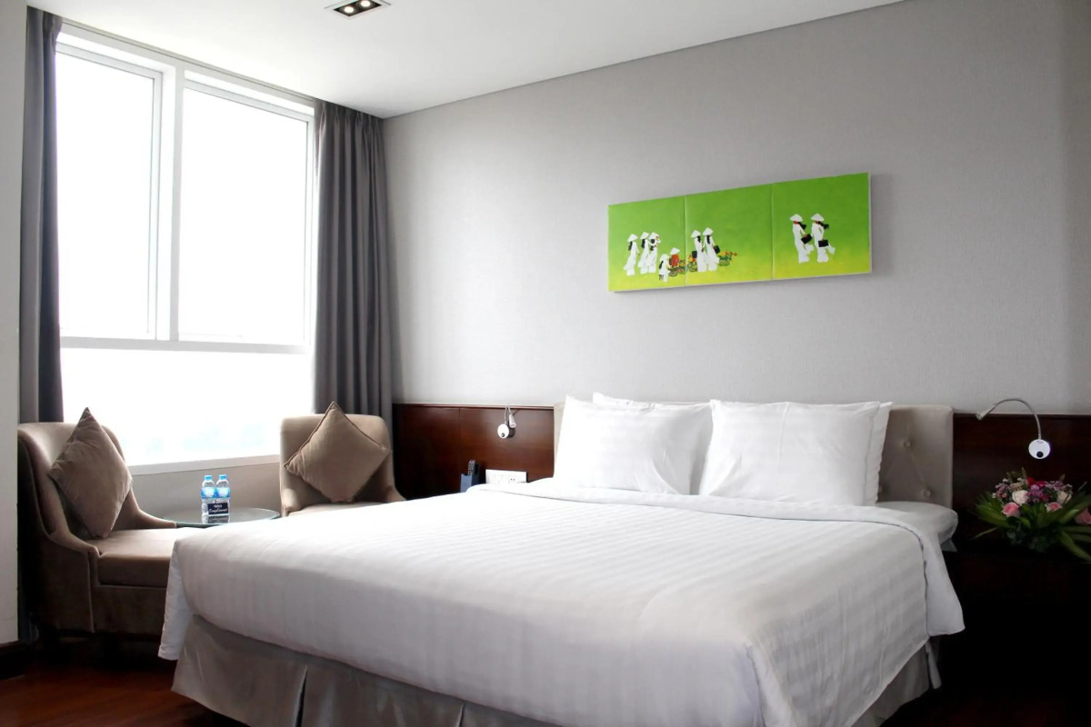 Central Palace Hotel