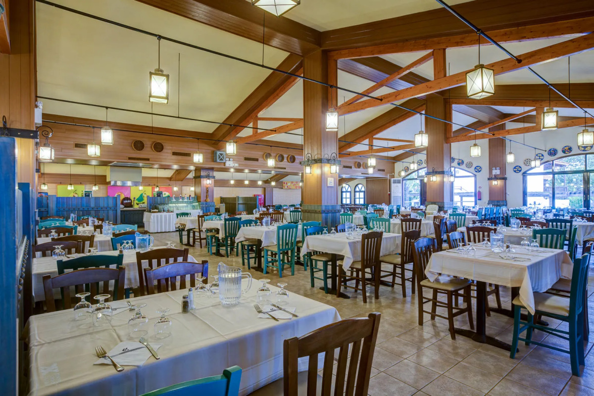 Golden Coast Hotel & Bungalows - All Inclusive