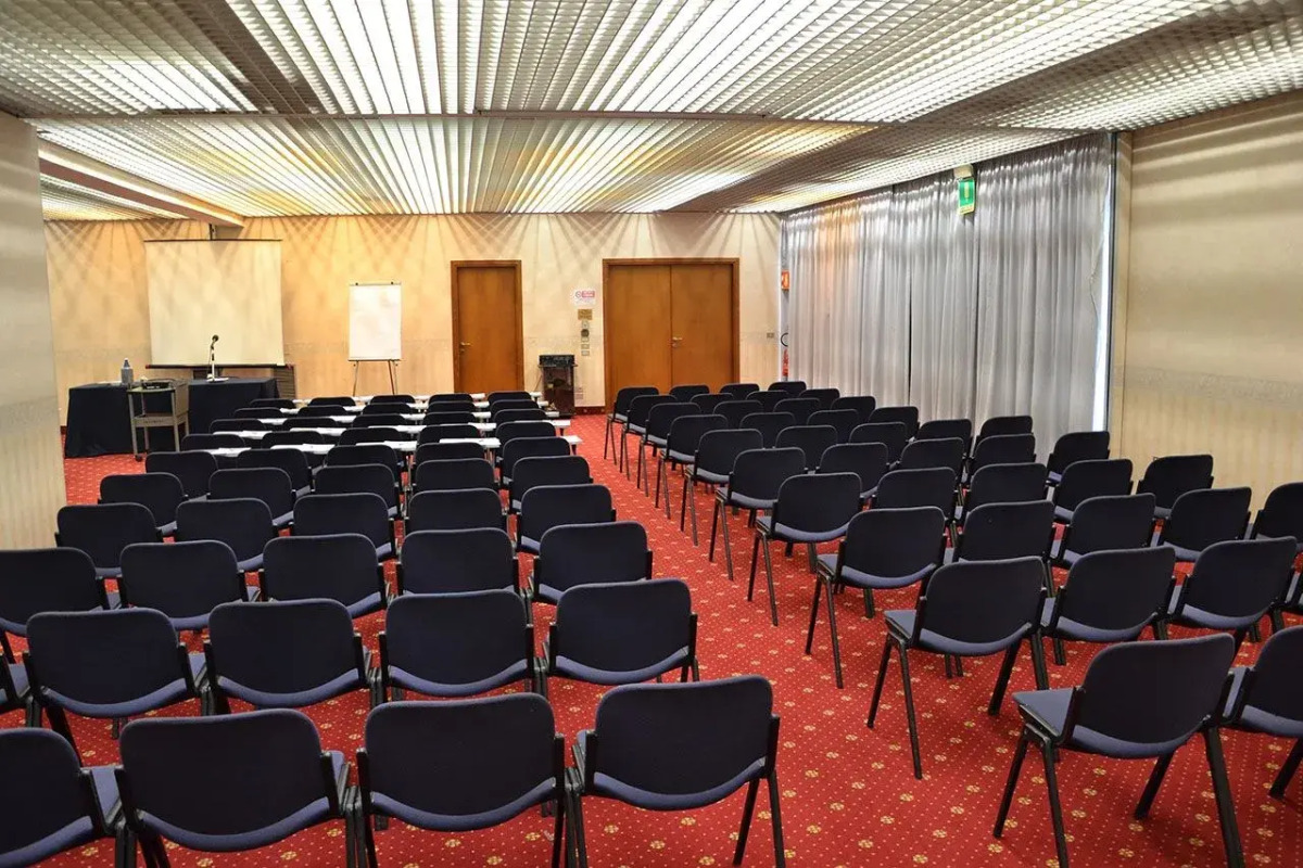 Отель Jr Hotels Gate 7 Bologna 