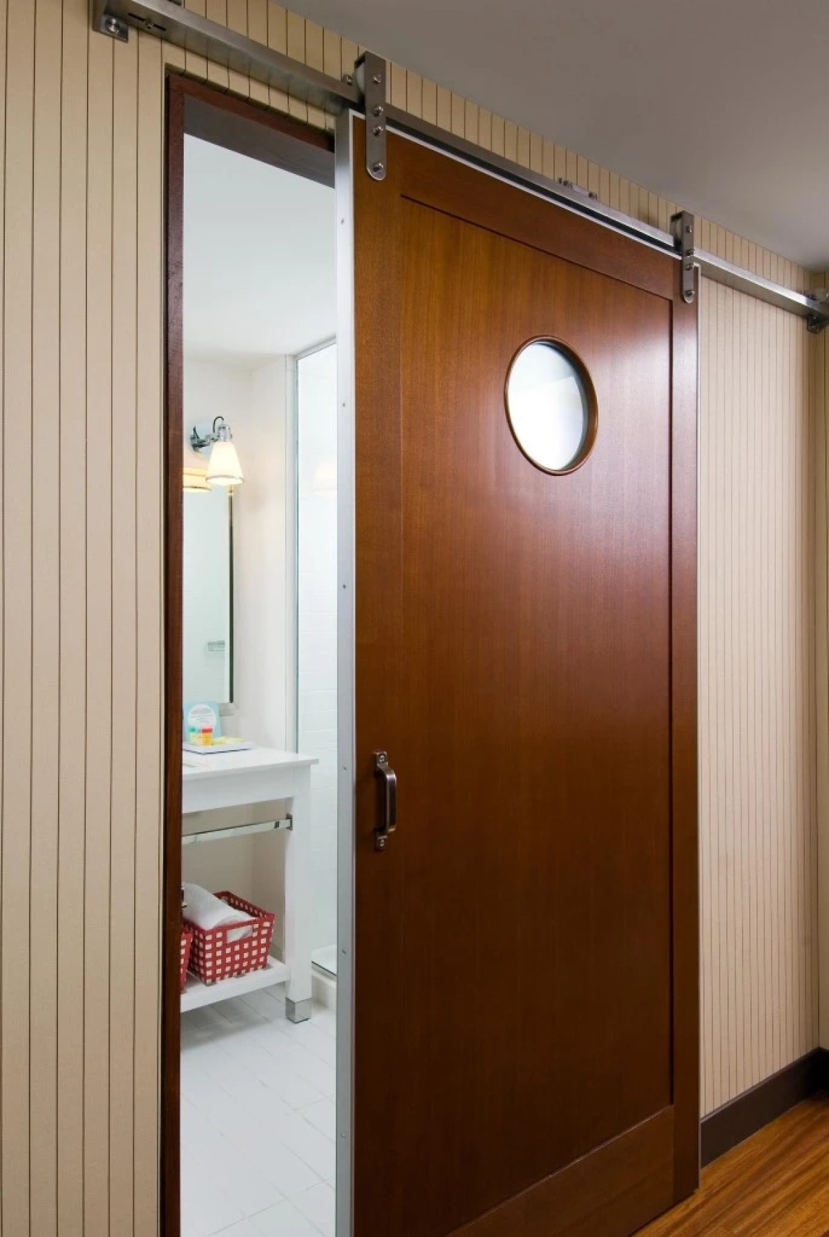 Отель Four Points by Sheraton Sharjah