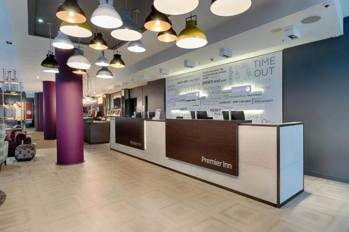 Отель Premier Inn Berlin Alexanderplatz