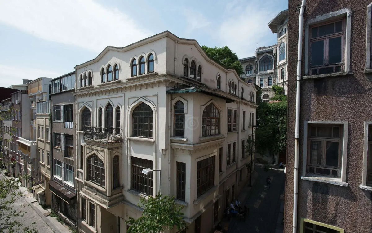 Yazar Hotel