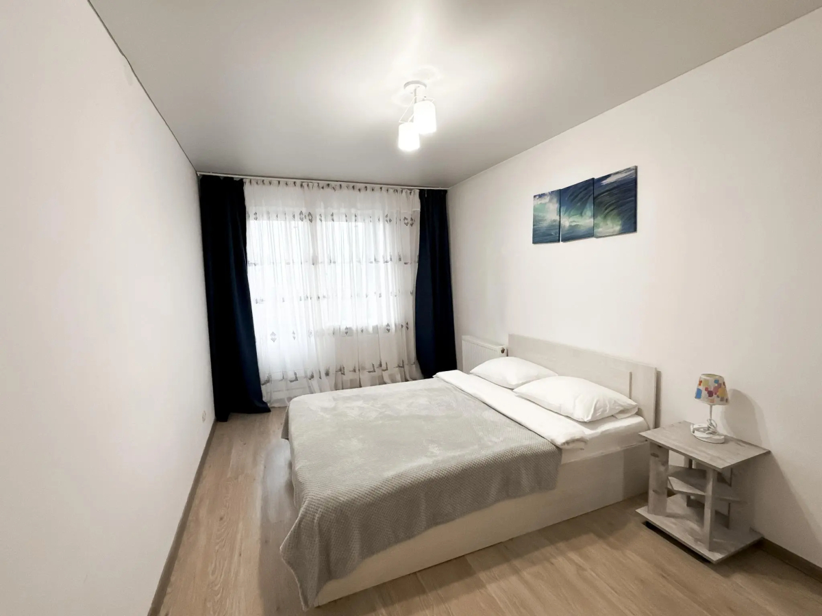 Две Подушки в микрорайоне Зеленый город 1