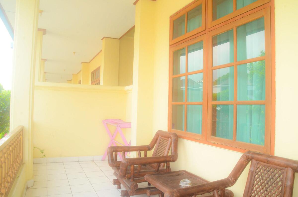 Super OYO 1654 Maha Bharata Kuta Inn