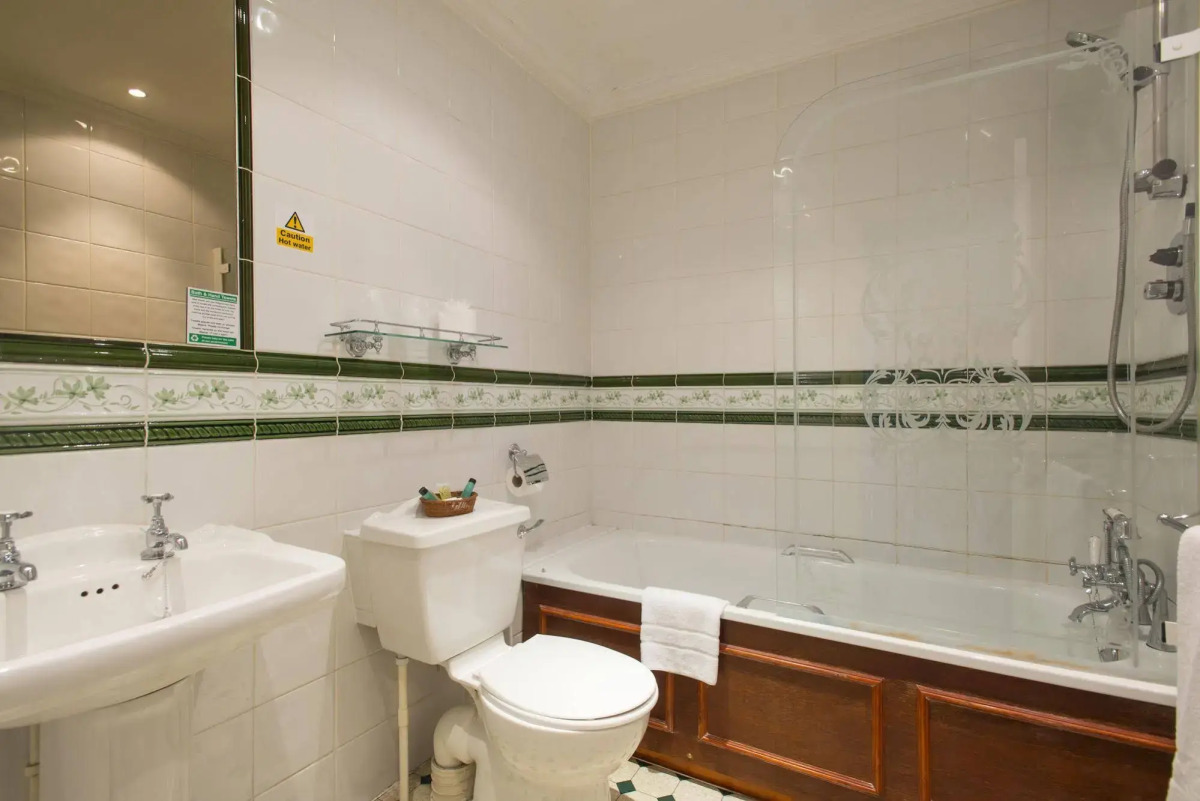 Hampton Court Palace Hotel