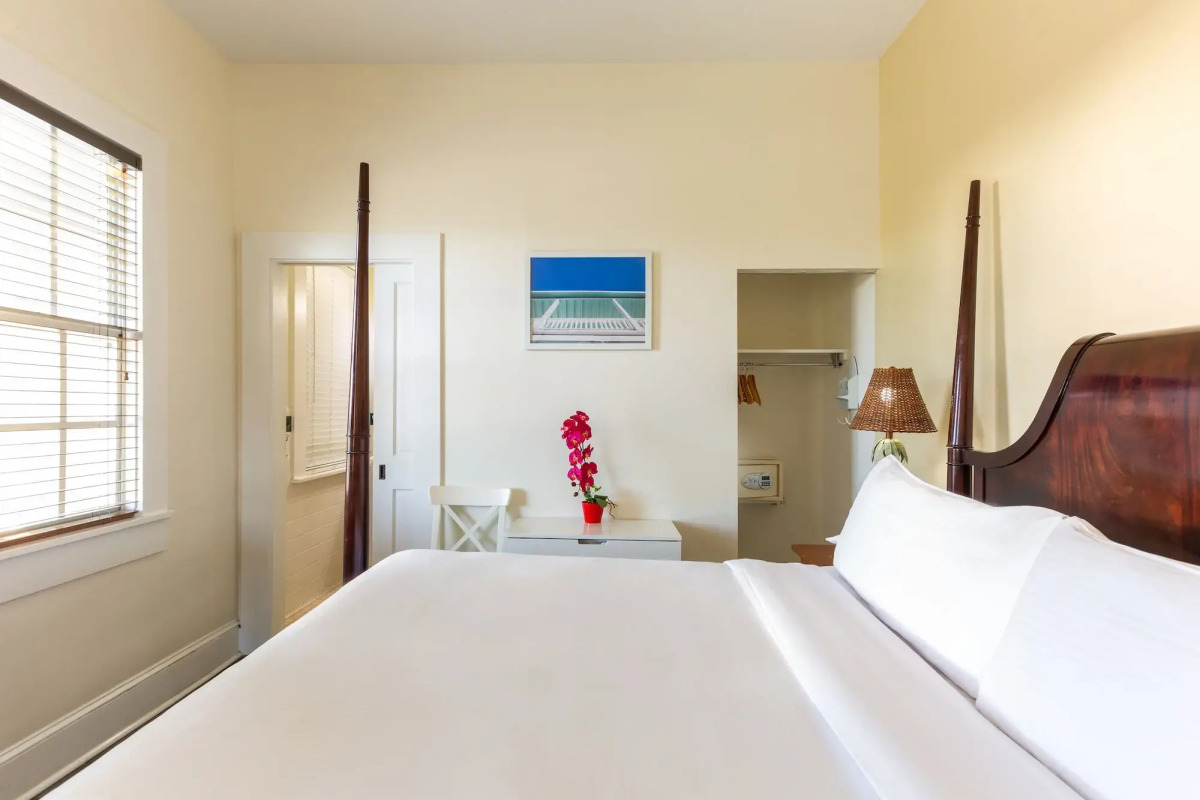 The Southernmost Inn - Adults Only