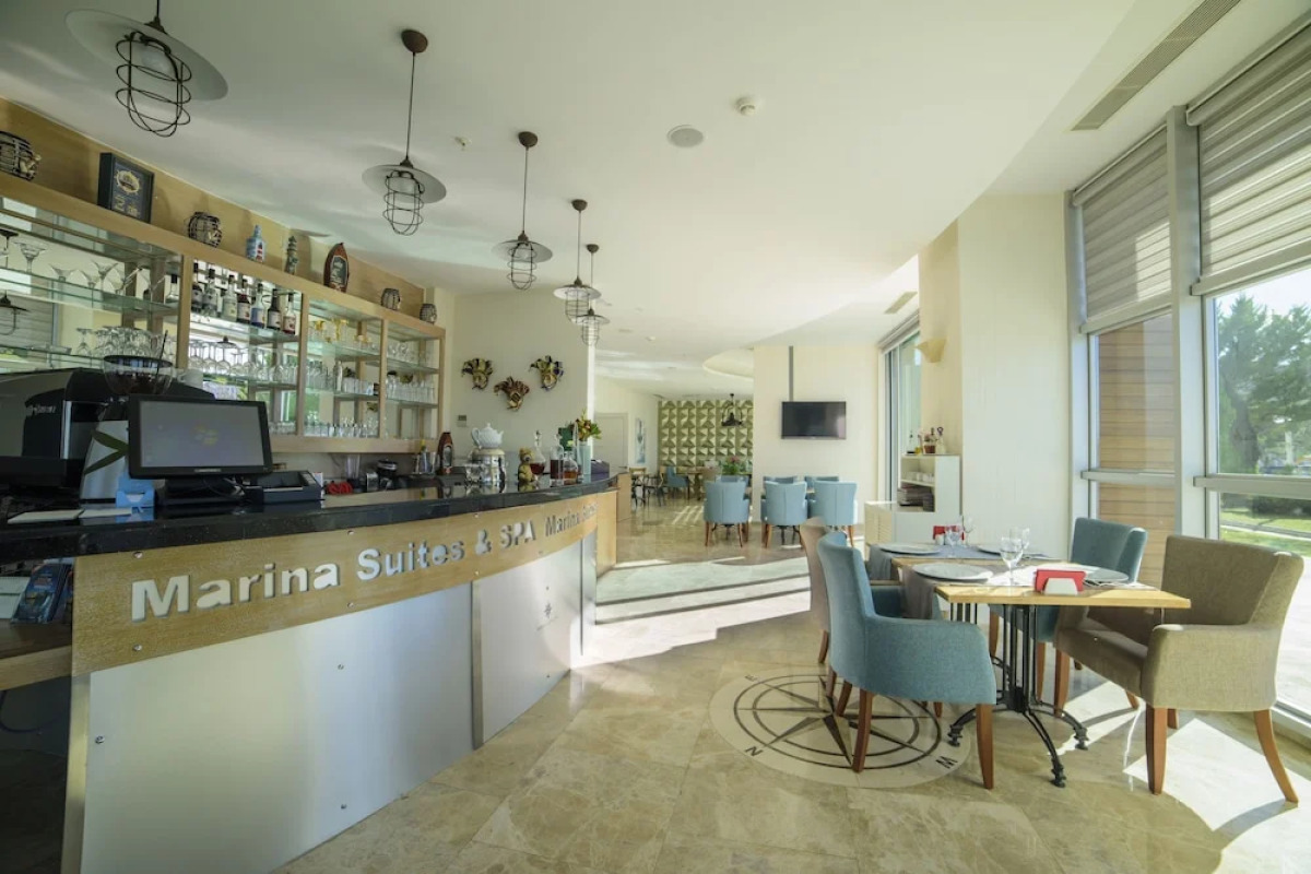 Marine Suites and Spa
