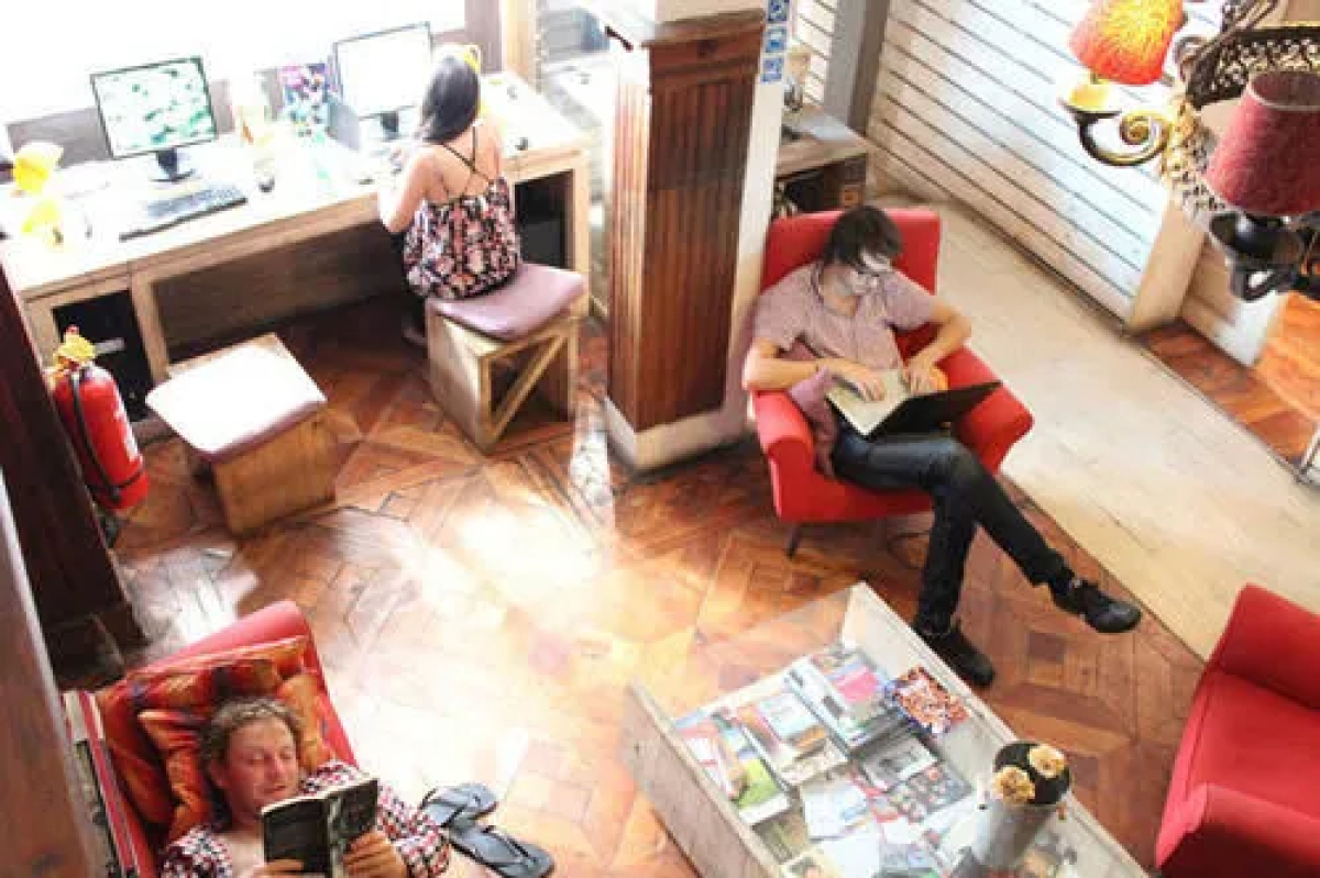 Dominica Hostel