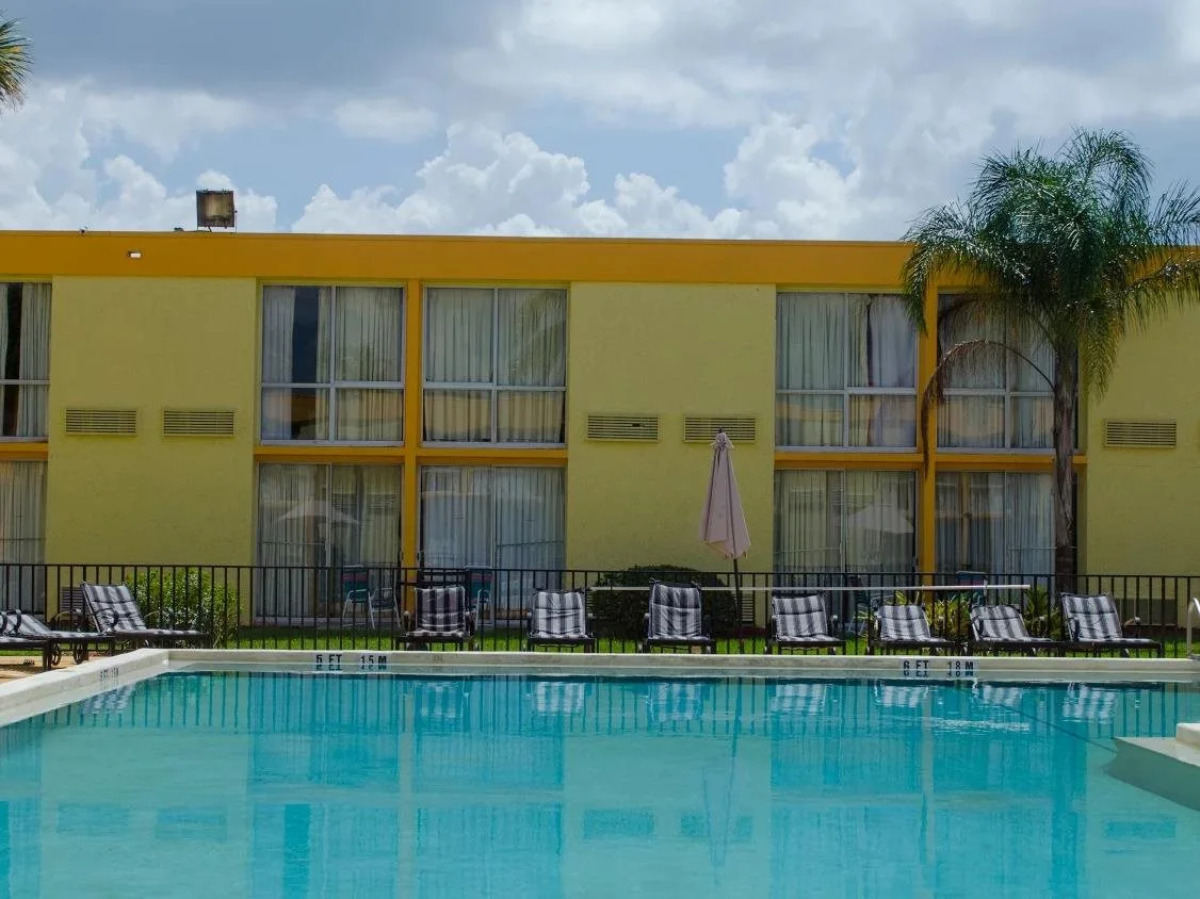 Floridian Express Hotel