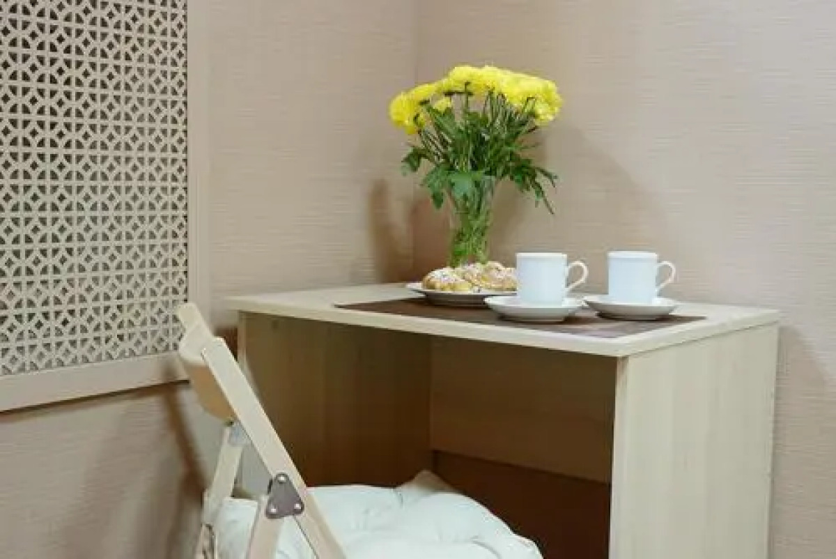 Apelsin Hotel on Vystavochnaya