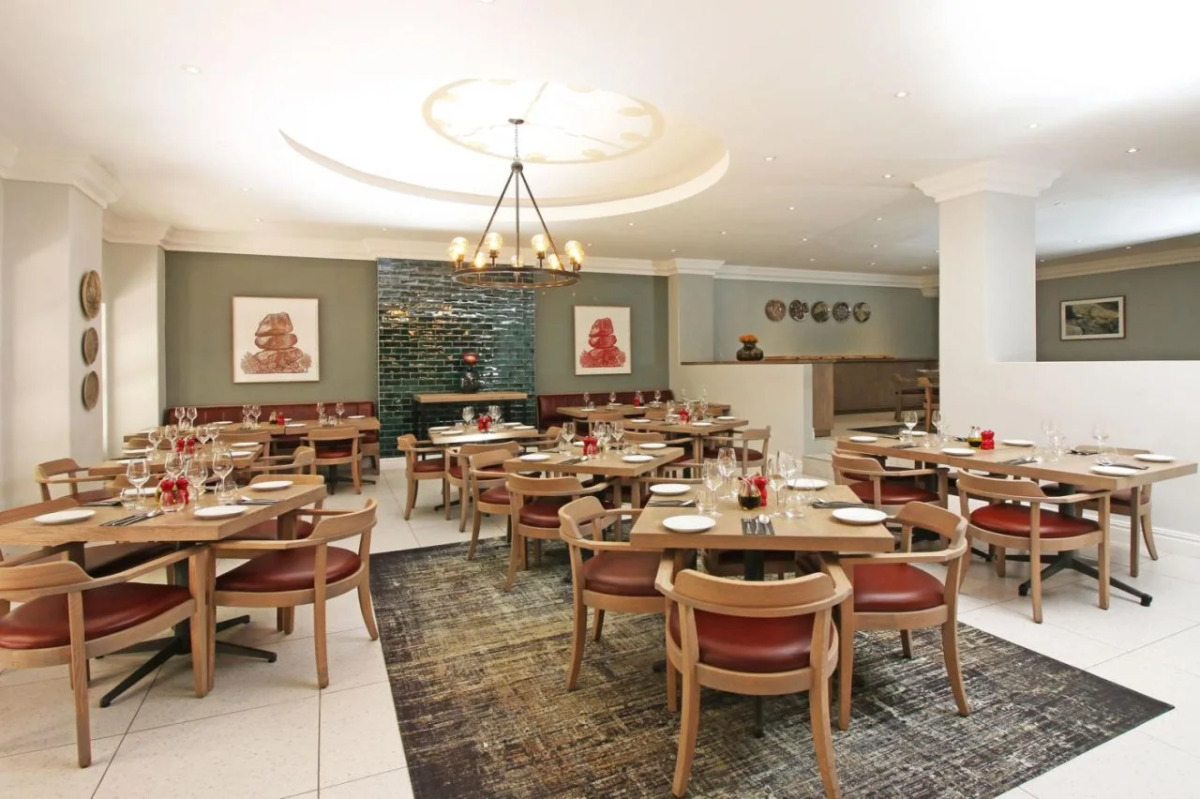 Hollow on the Square City Hotel