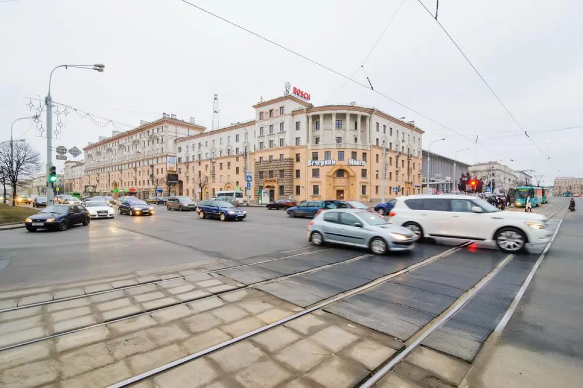 Апартаменты двухкомнатные на проспекте Независимости 44