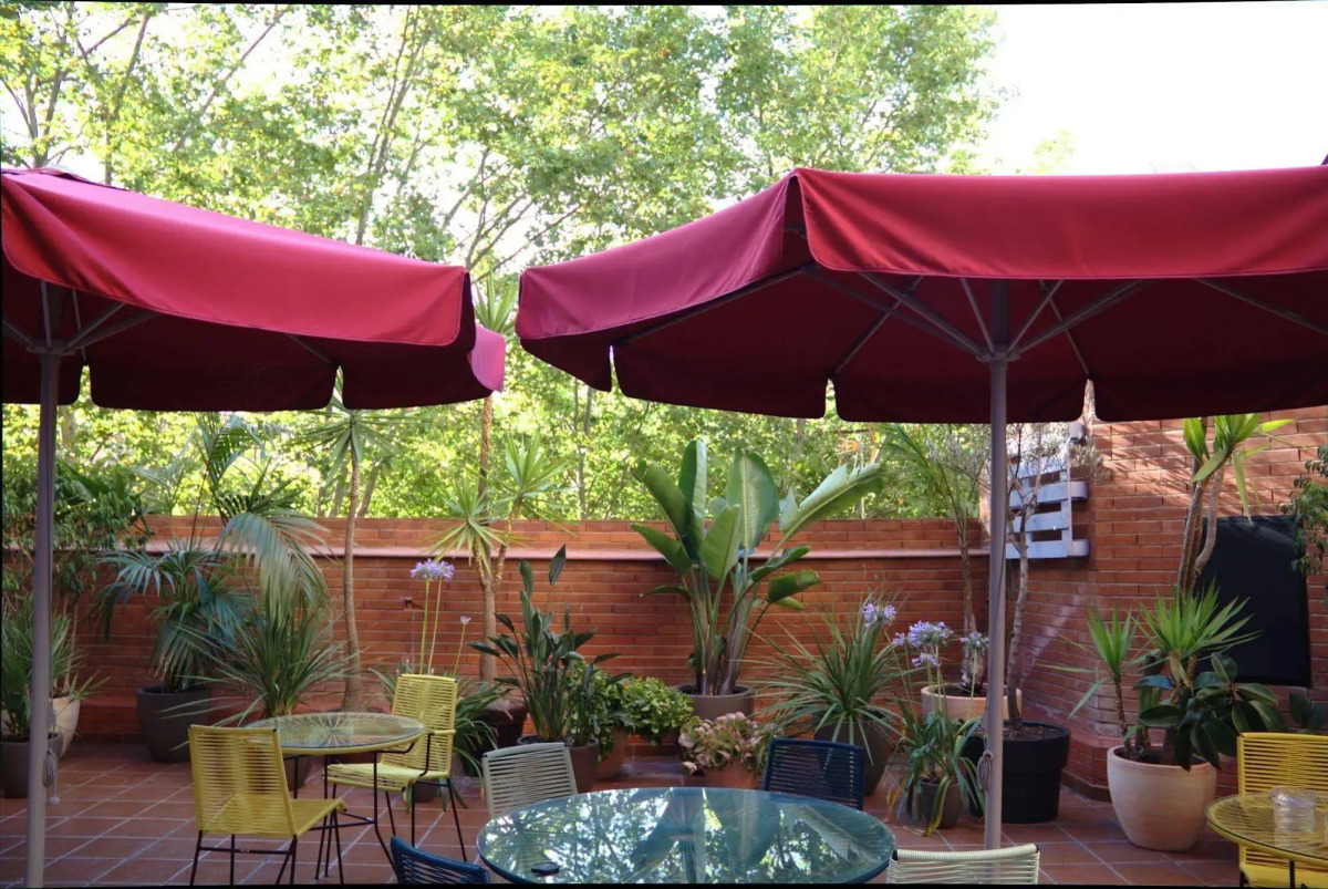 Chic & Basic Velvet Hotel