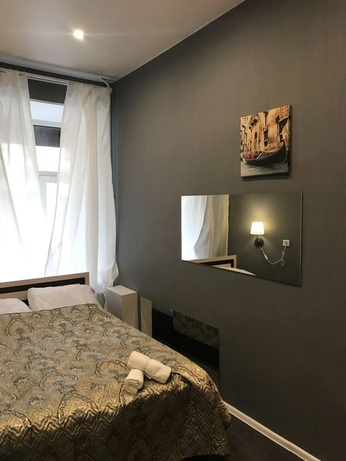 4ROOM