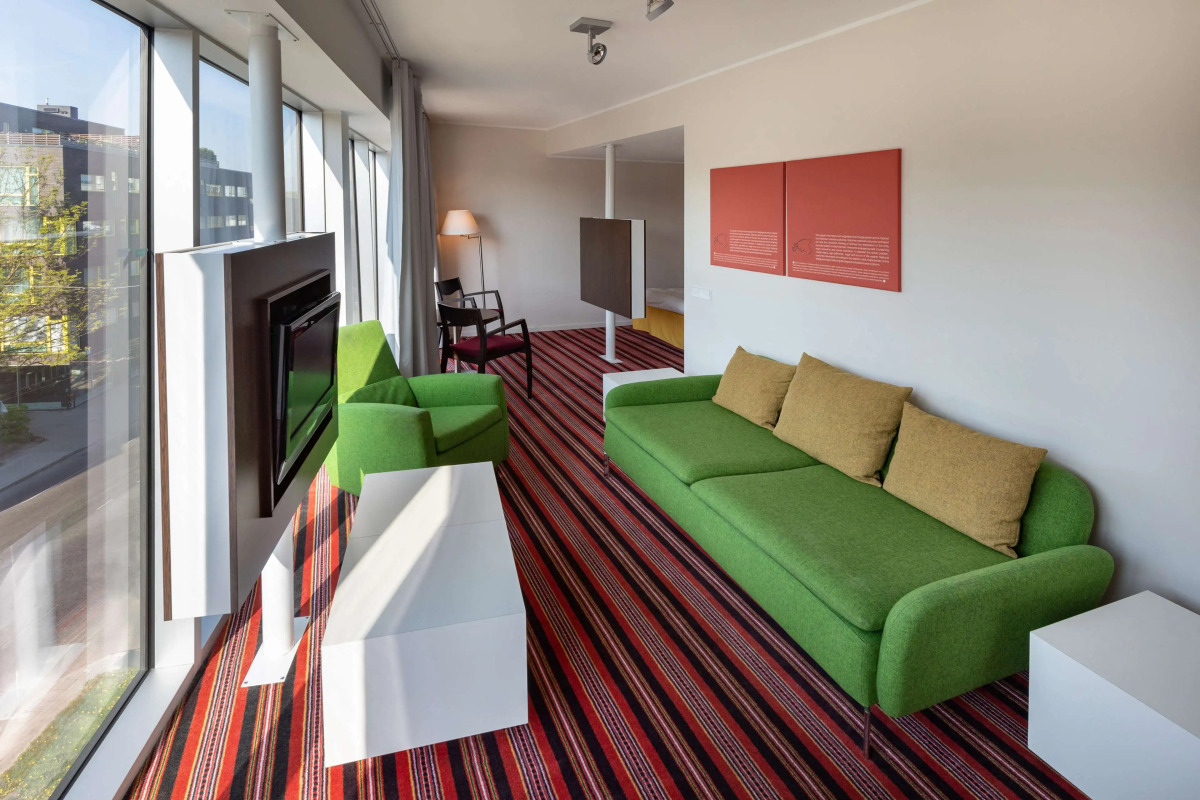 Отель Park Inn by Radisson Meriton Conference & Spa Tallinn