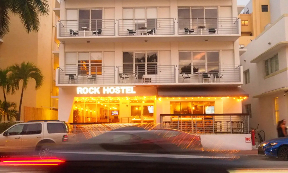 Rock Apartments by Lowkl