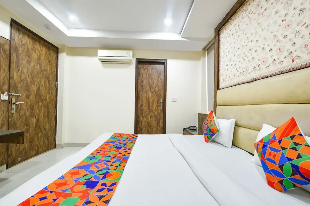 FabHotel Baba Residency