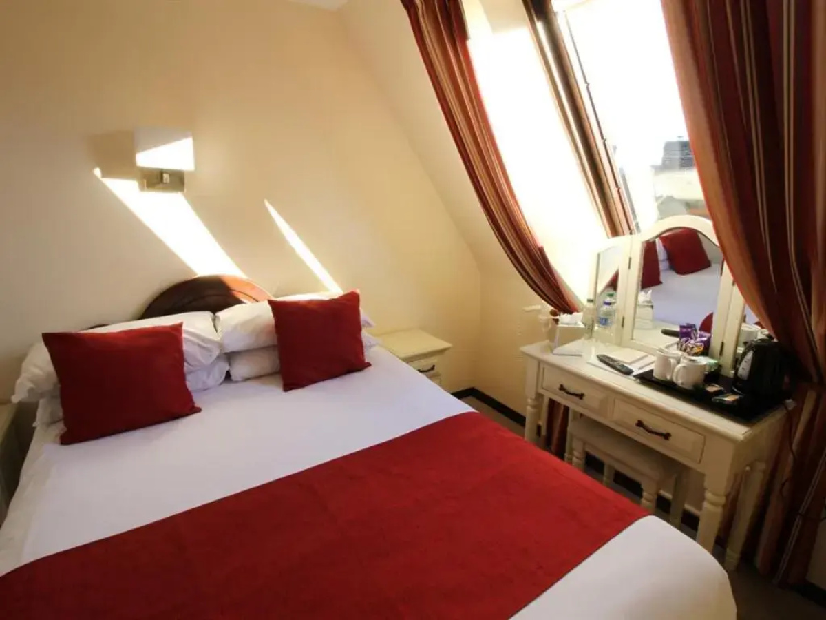 The Pilgrims Hotel