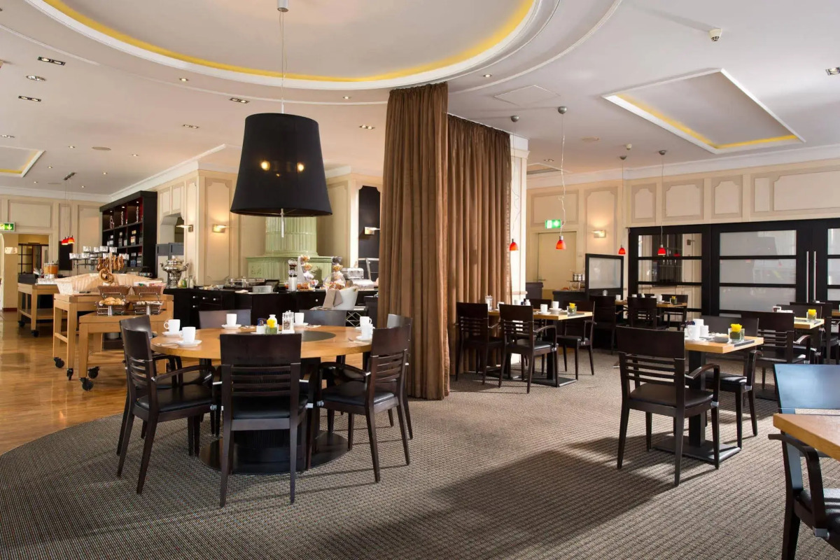 Отель The Q - Quadro City Hotel