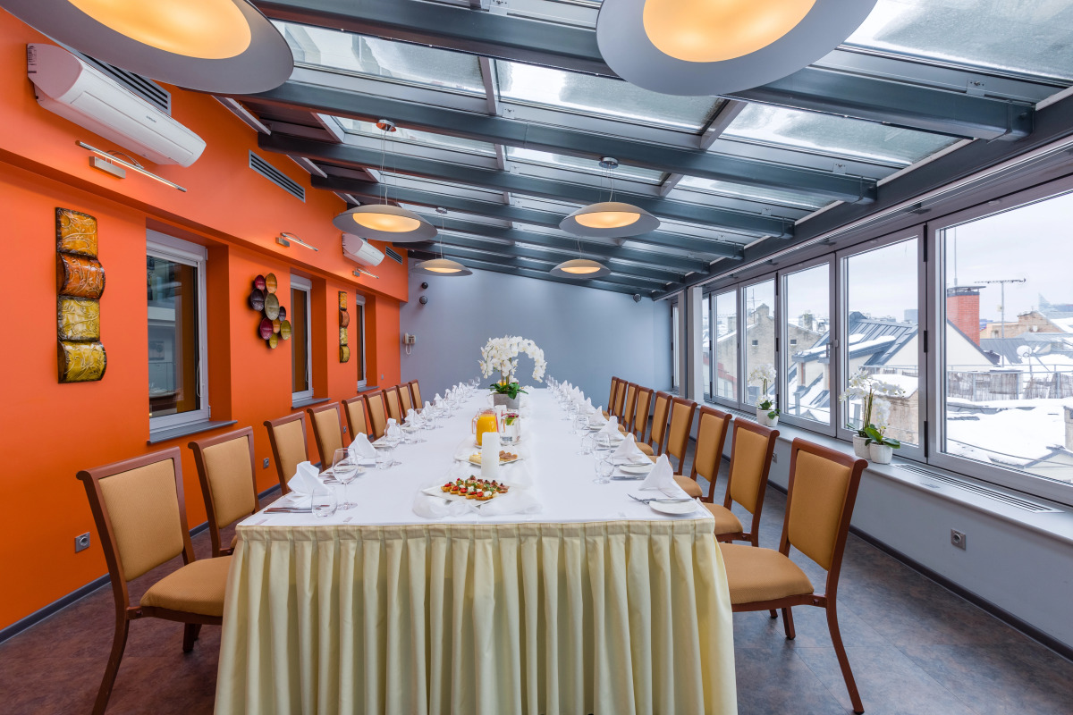 Avalon Hotel & Conferences