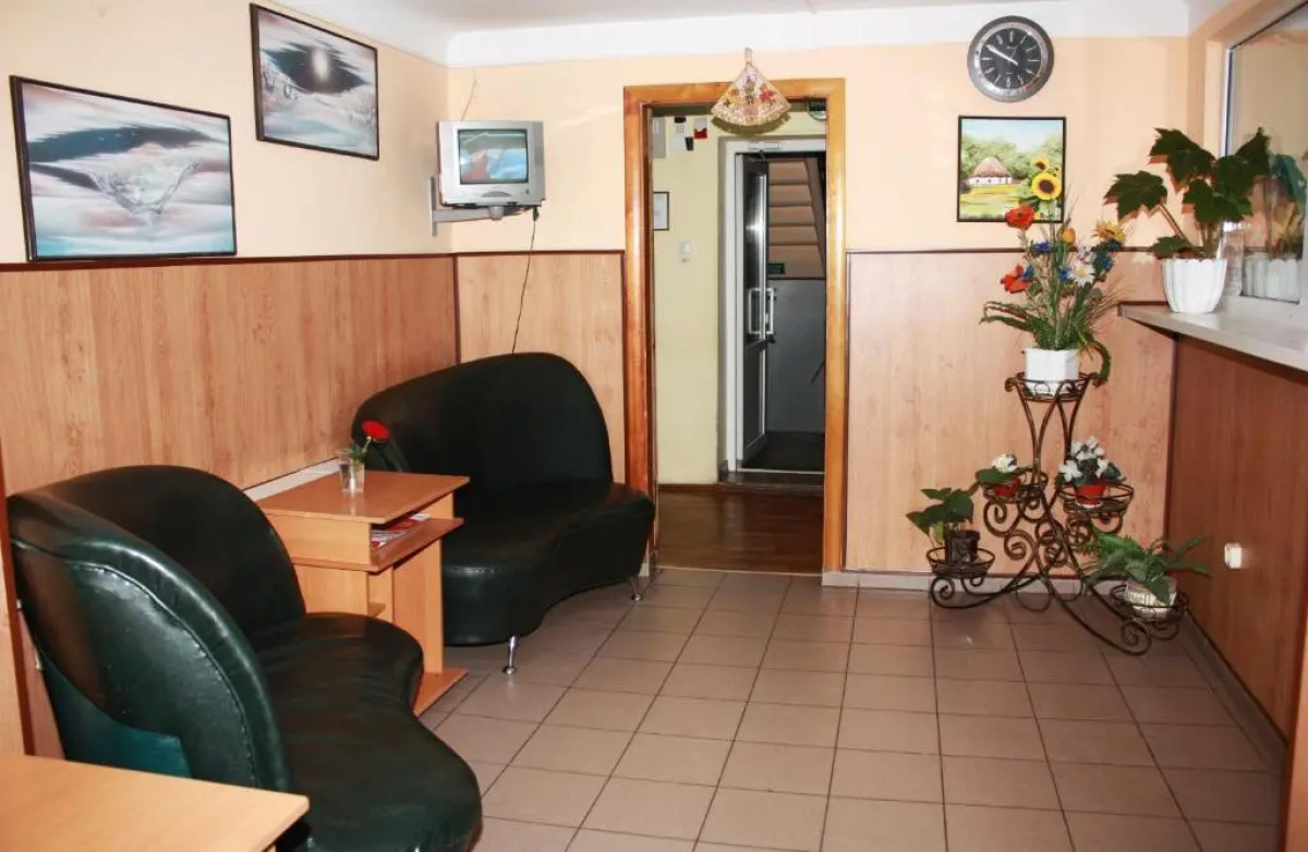 Отель Выдубичи