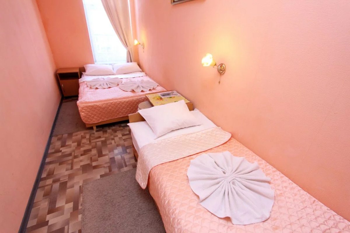 Krasny Kovrik na Pushkinskoy