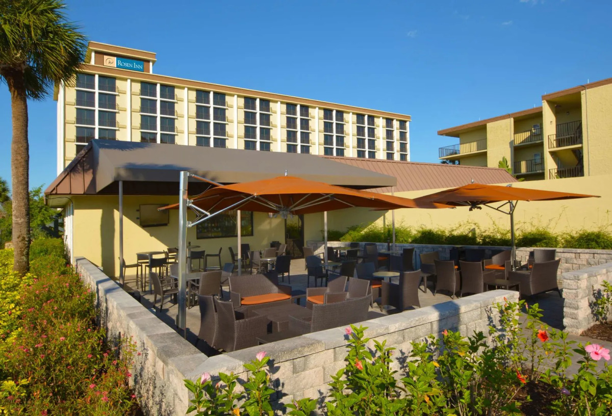 Rosen Inn, closest to Universal