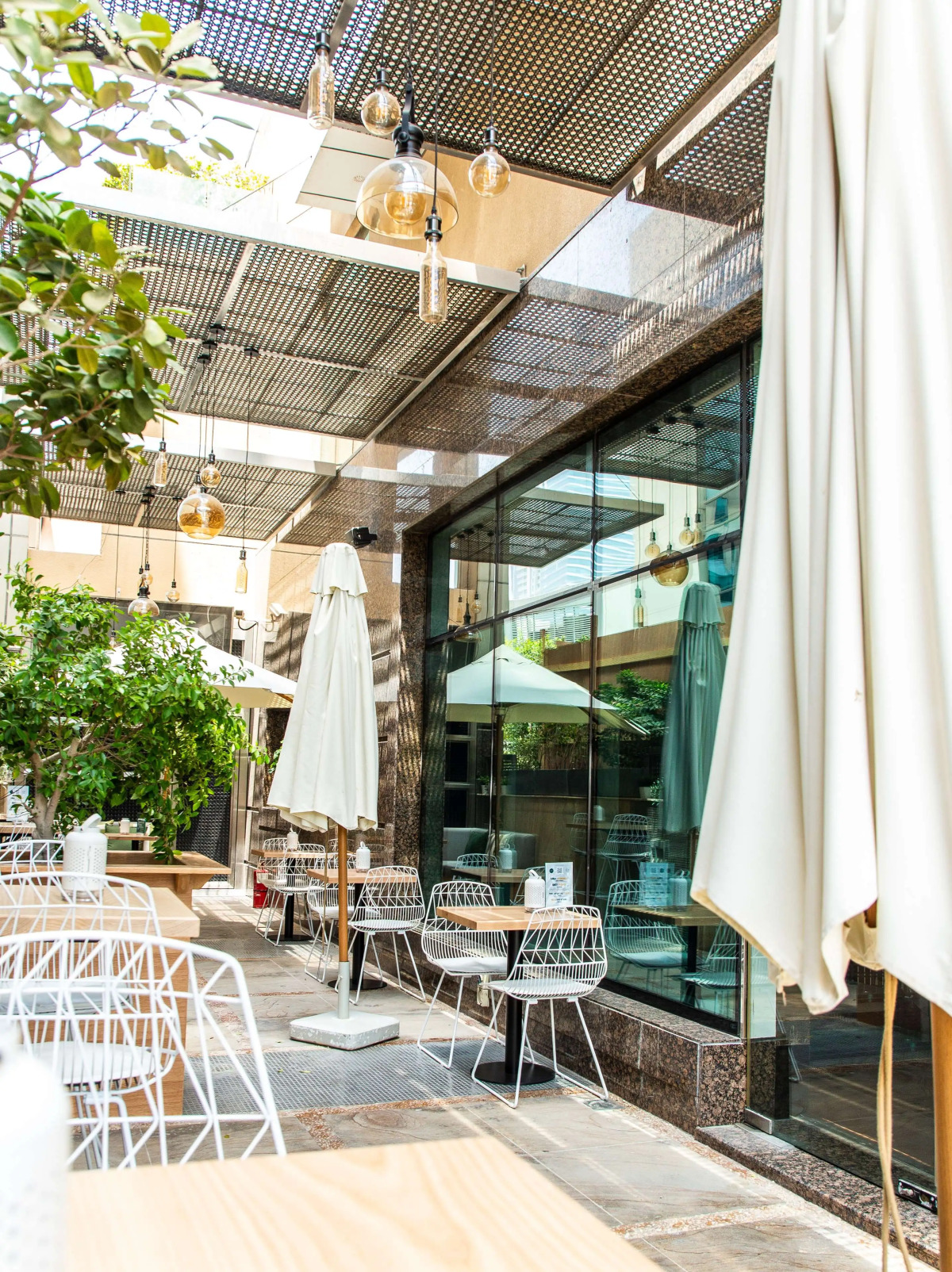 Отель Radisson Blu Hotel, Dubai Media City