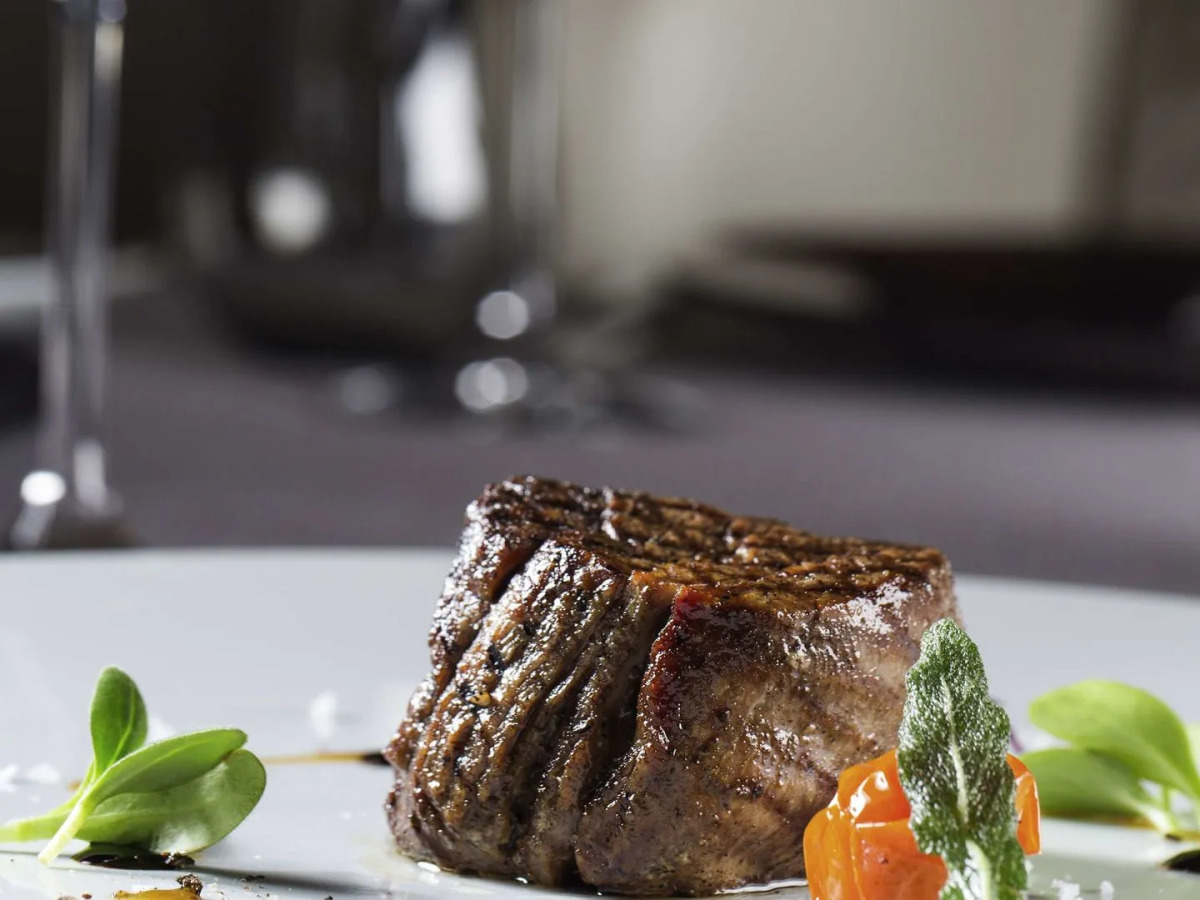 Pullman Dubai Jumeirah Lakes Towers - Hotel & Residence