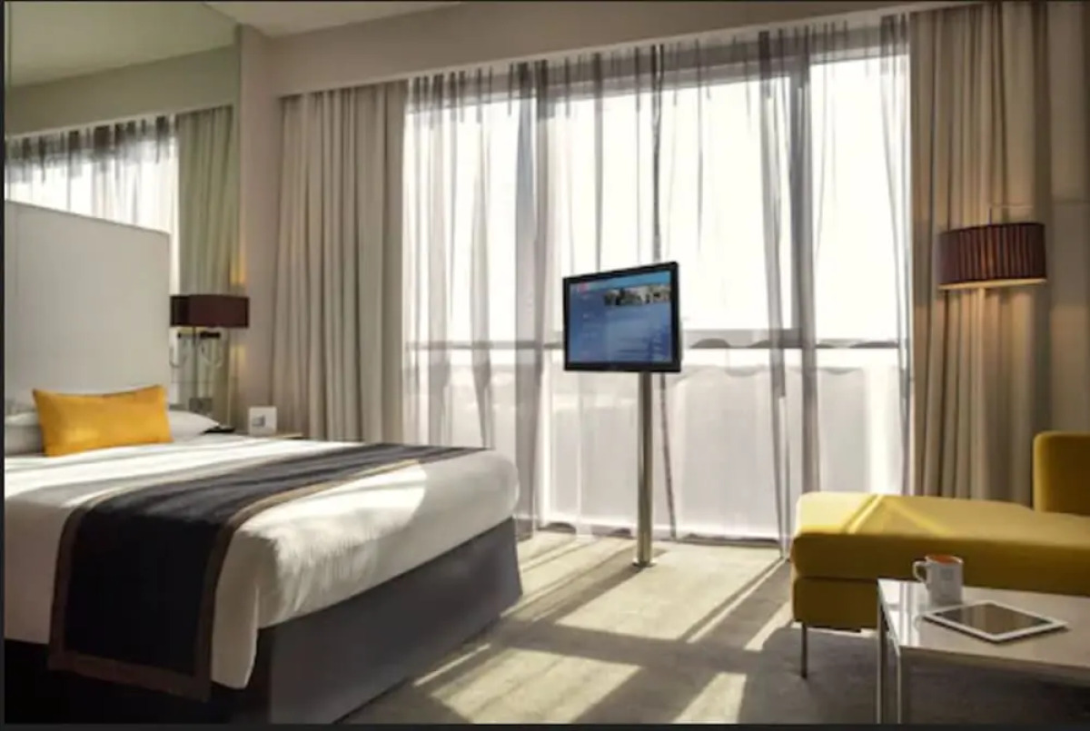 Centro Capital Centre by Rotana Hotel